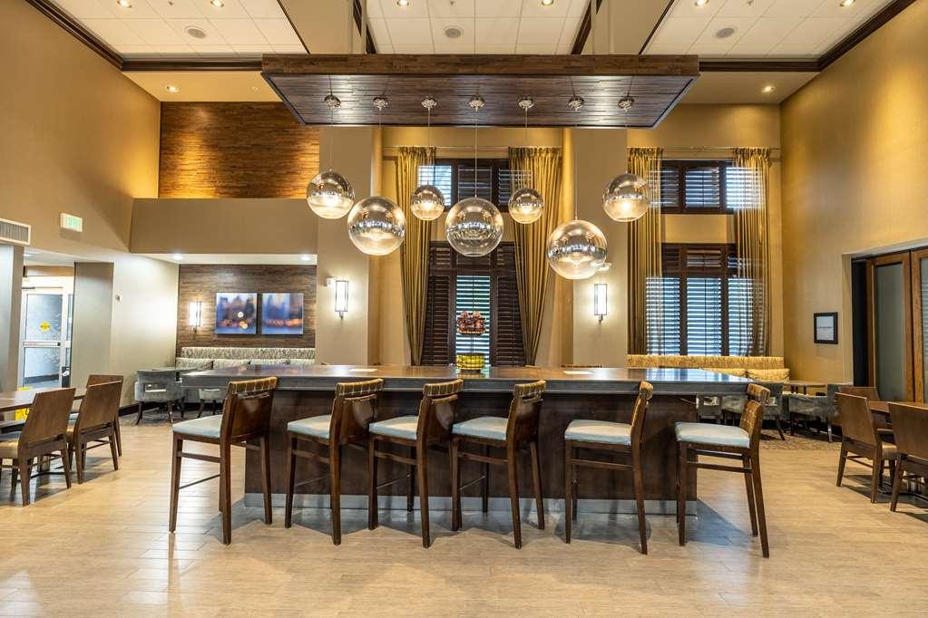 Hampton Inn & Suites Greensboro/Coliseum Area Екстер'єр фото