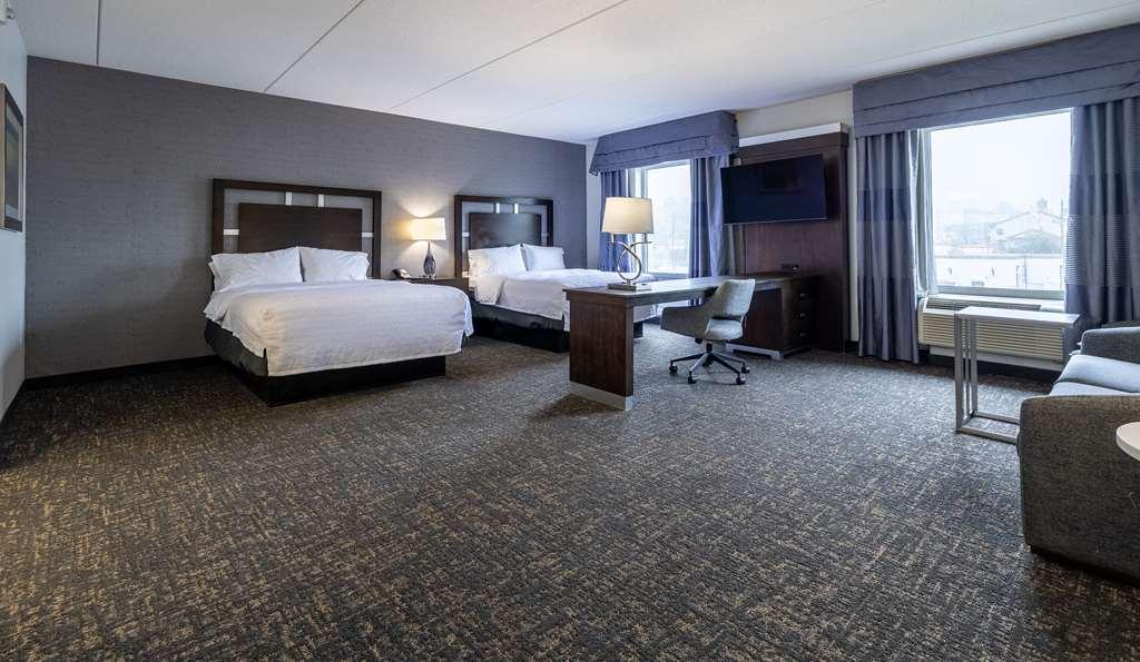 Hampton Inn & Suites Greensboro/Coliseum Area Номер фото