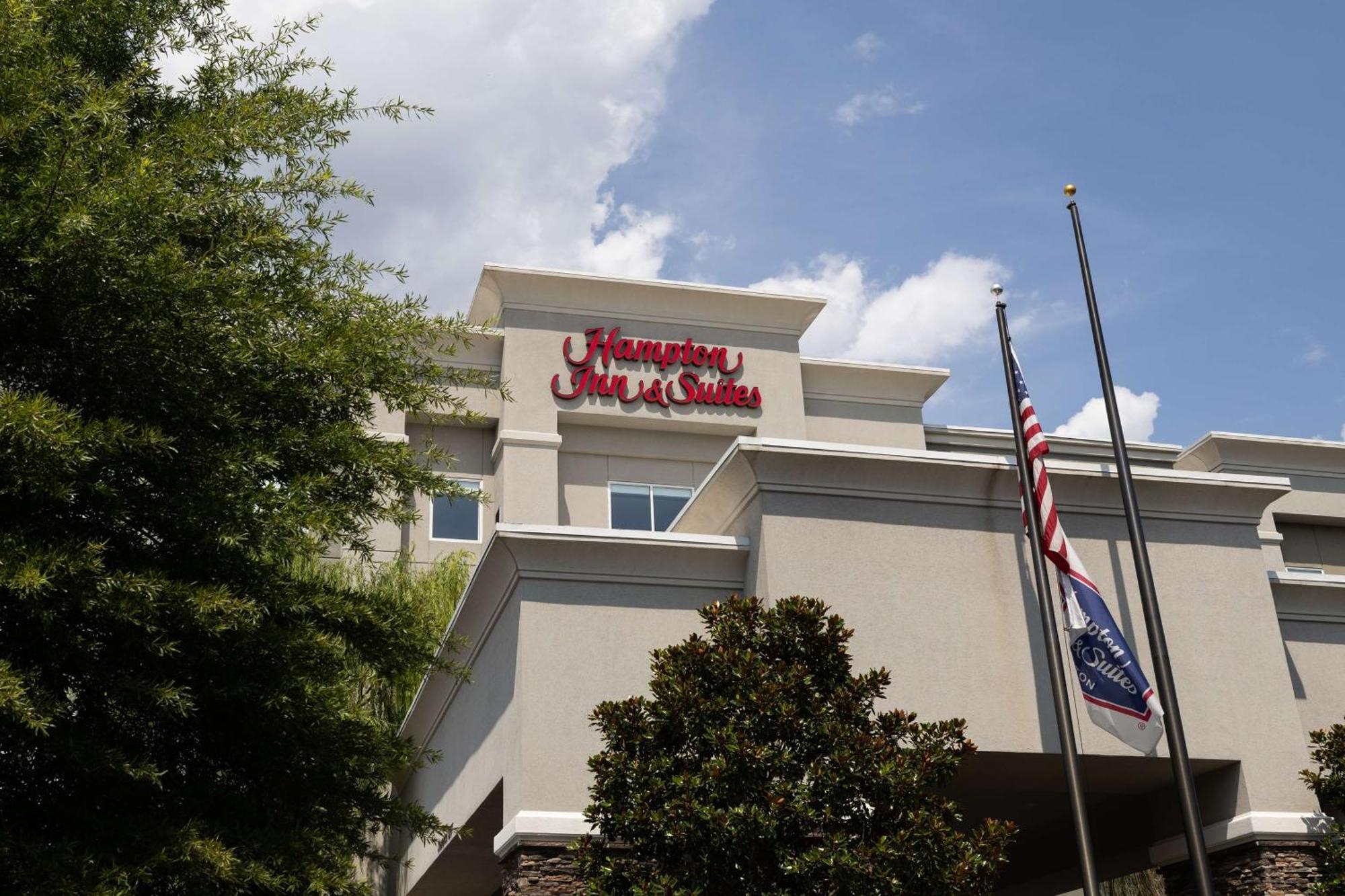 Hampton Inn & Suites Greensboro/Coliseum Area Екстер'єр фото