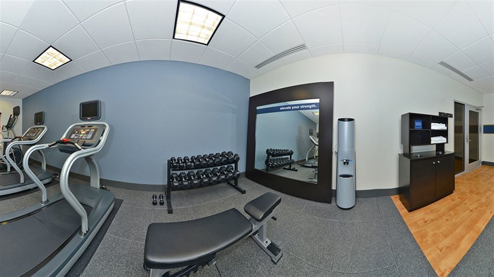 Hampton Inn & Suites Greensboro/Coliseum Area Екстер'єр фото
